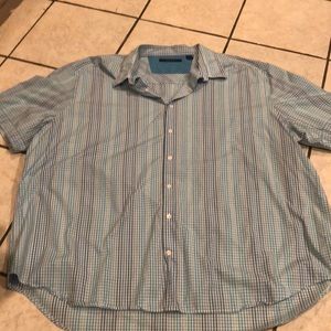 Perry Ellis Button up short sleeve